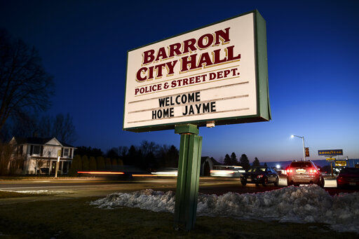 Barron sign welcoming Jayme Closs home